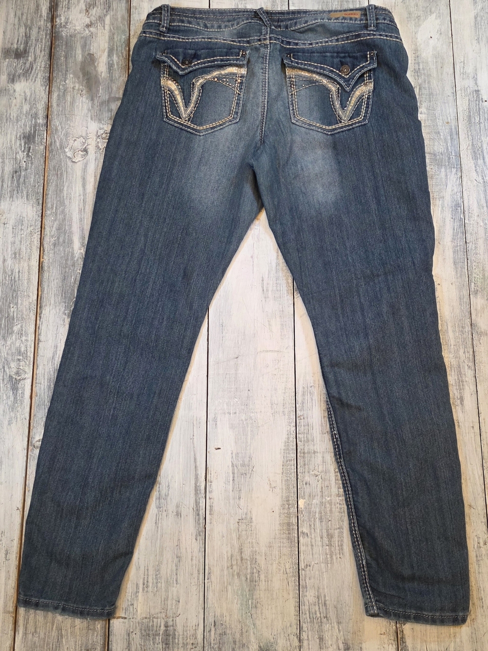 BONGO Women's Dark Blue Skinny Jeans with Decorative Back Pockets Sz 13